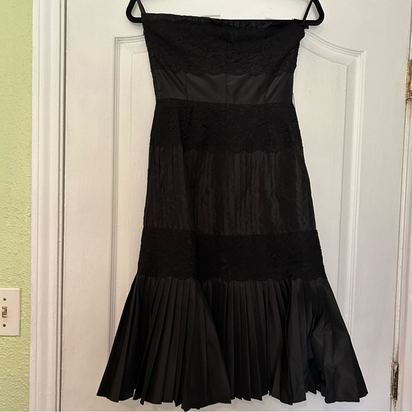 Banana Republic Black Pleated Strapless Lace Dress - Picture 8 of 14
